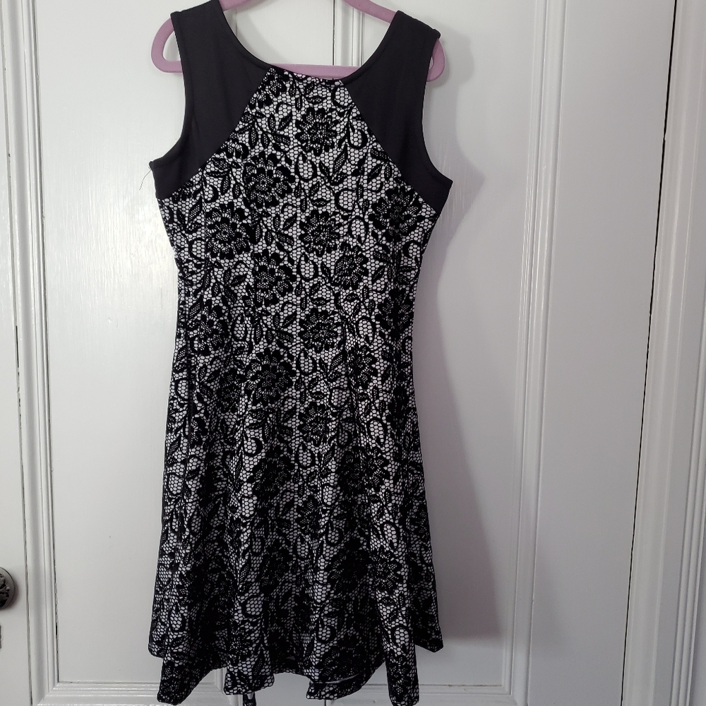 Girls size 10/12 Black and White Poof Dress - NWT